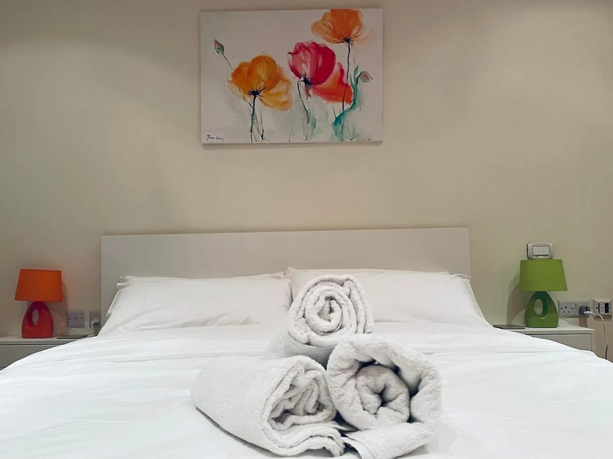 Valletta Collection - Merchant Str Apartment With Large Yard
