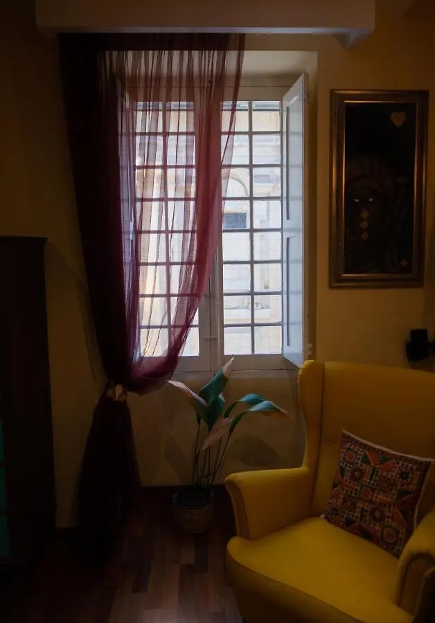 Valletta Collection - Merchant Str Apartment With Large Yard